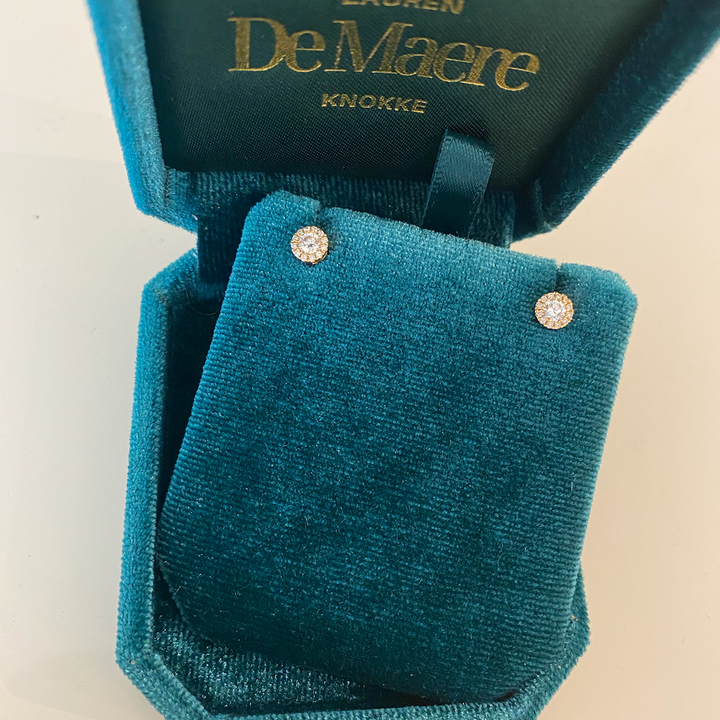 Geelgouden oorknopjes met diamantjes