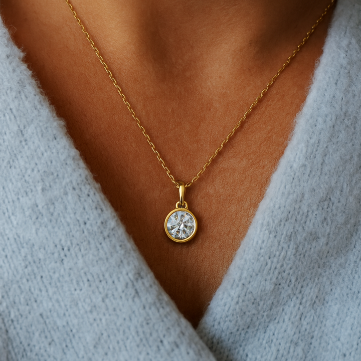 Ketting met diamant bezel zetting