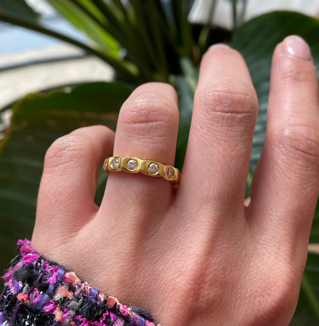 Geelgouden ring met 5 diamanten