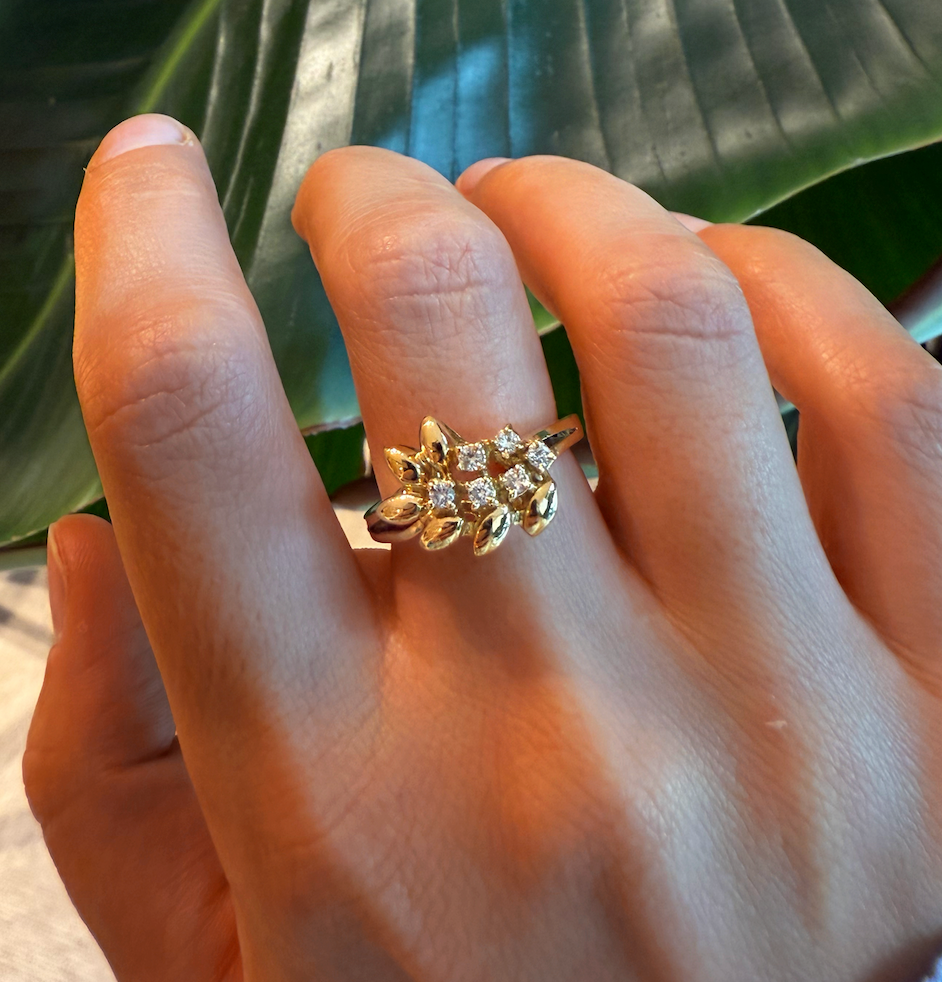Geelgouden ring met natuurlijke diamanten knokke