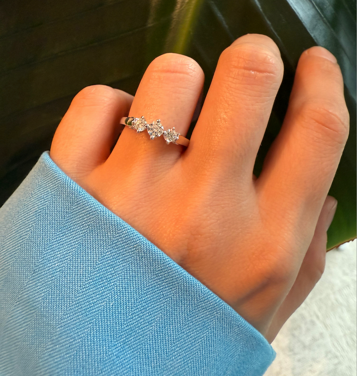 Ring met drie diamanten