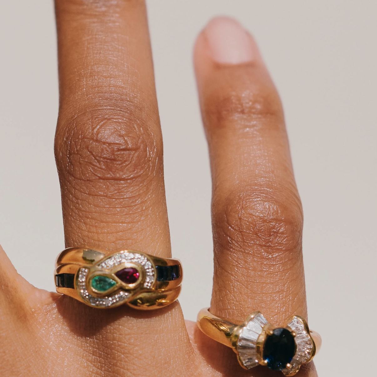 Ring twee gekleurde peren