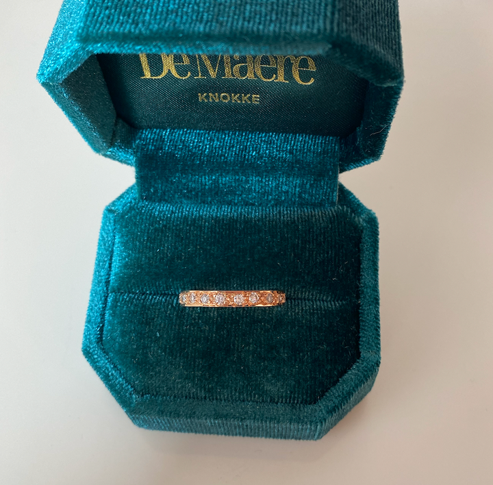 Roségouden trouwring met diamanten