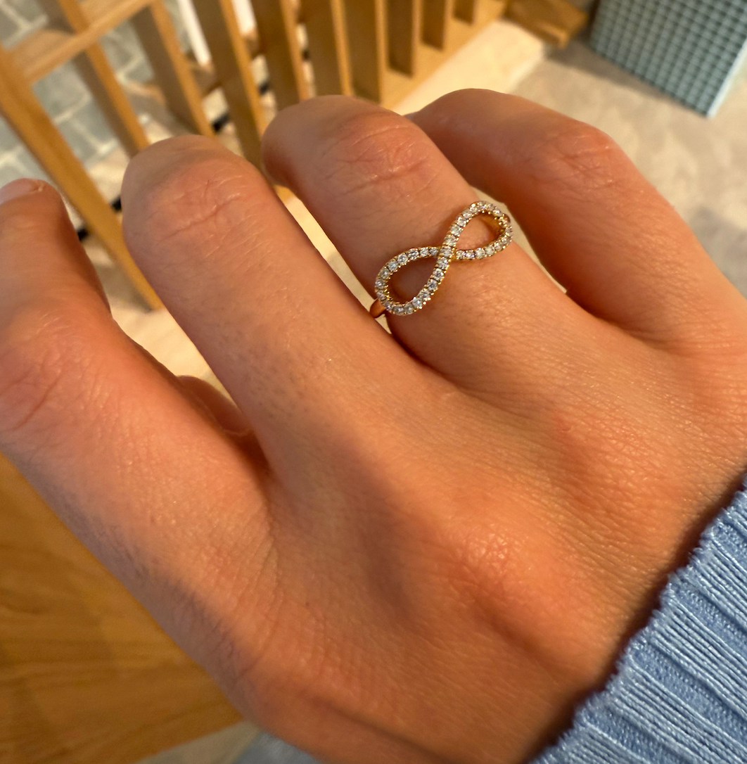 Rosé gouden ring met infinity teken