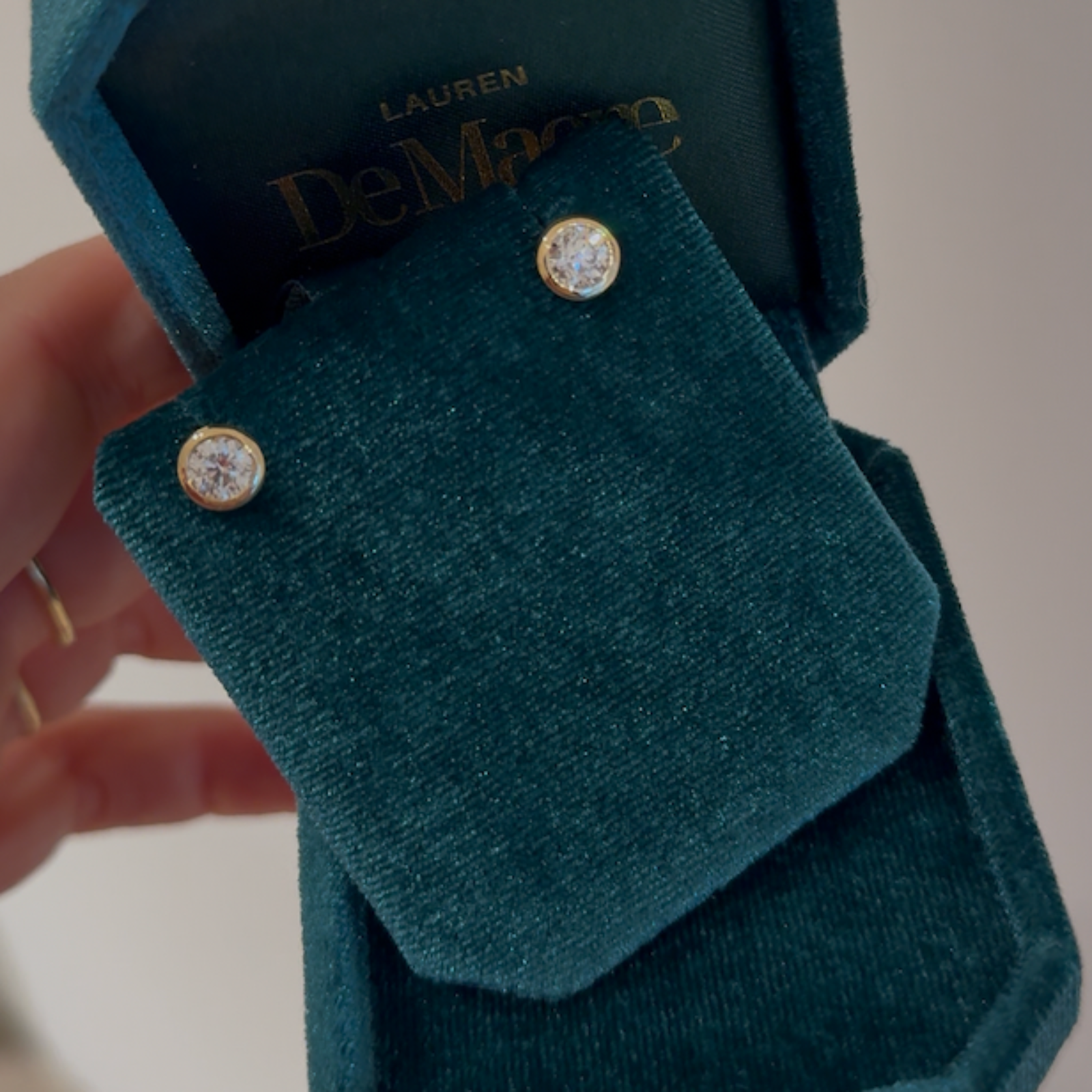 Rubover studs oorbellen