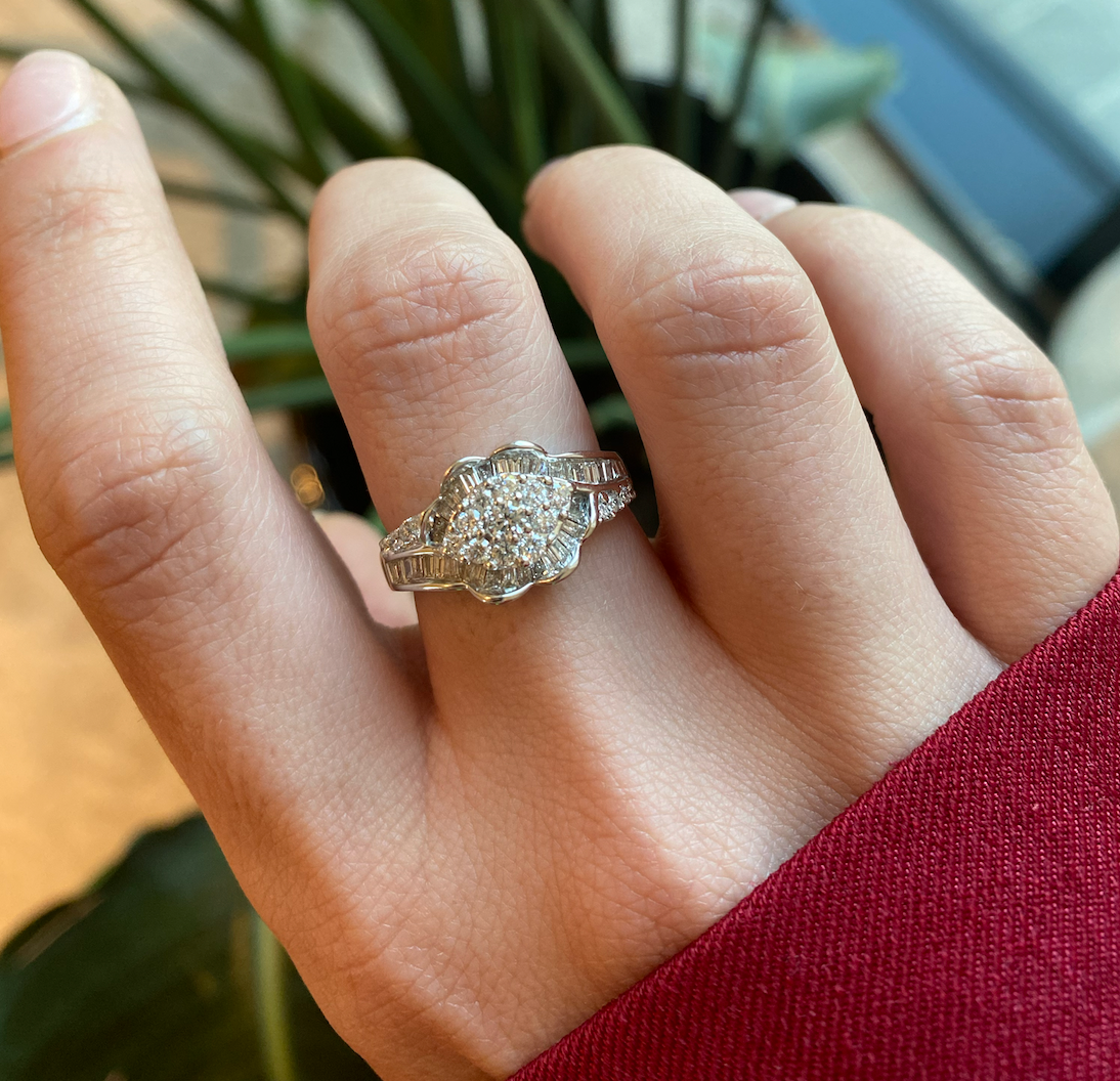 Witgouden ring met diamanten