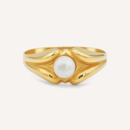 Vintage pearl ring