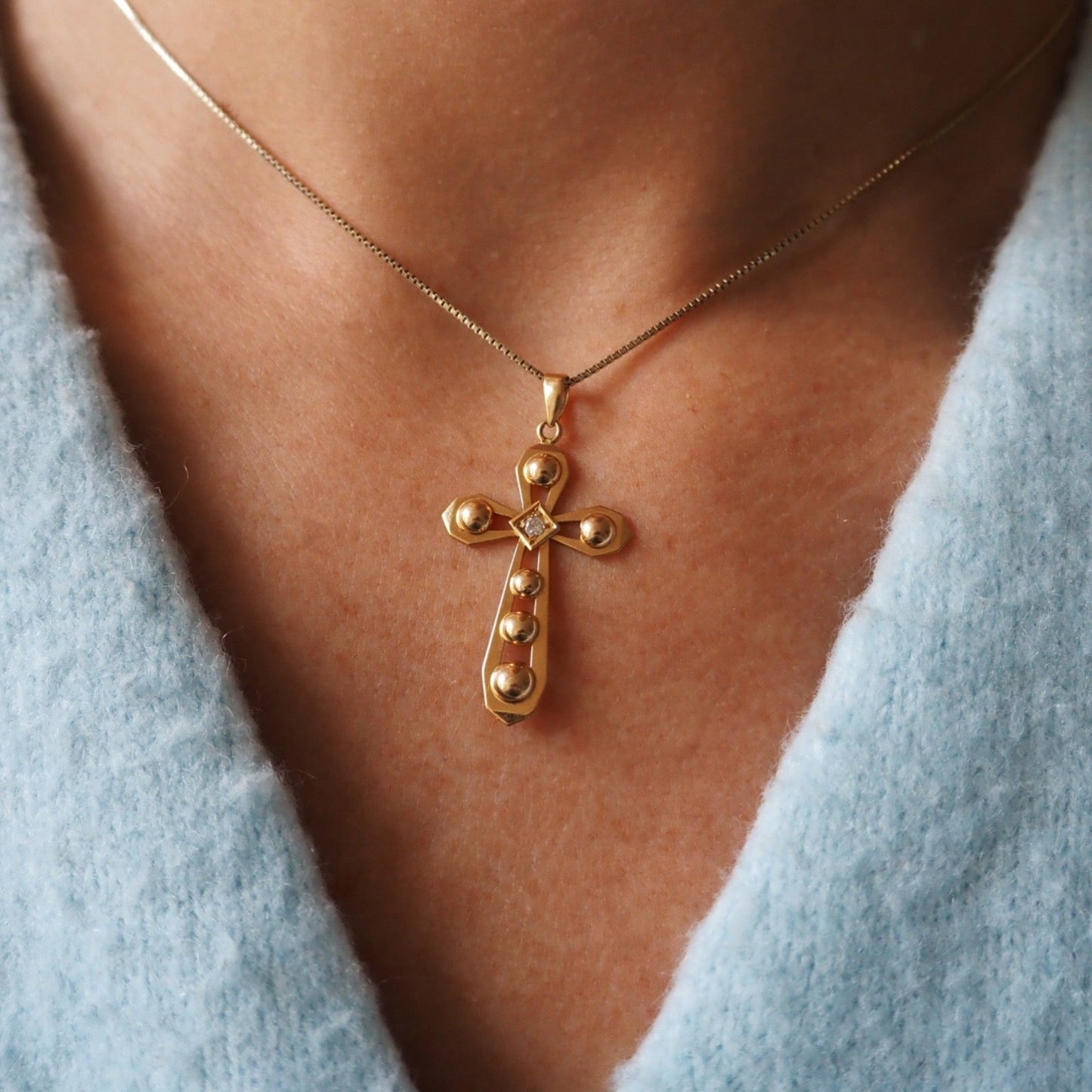 Cross D7 pendant