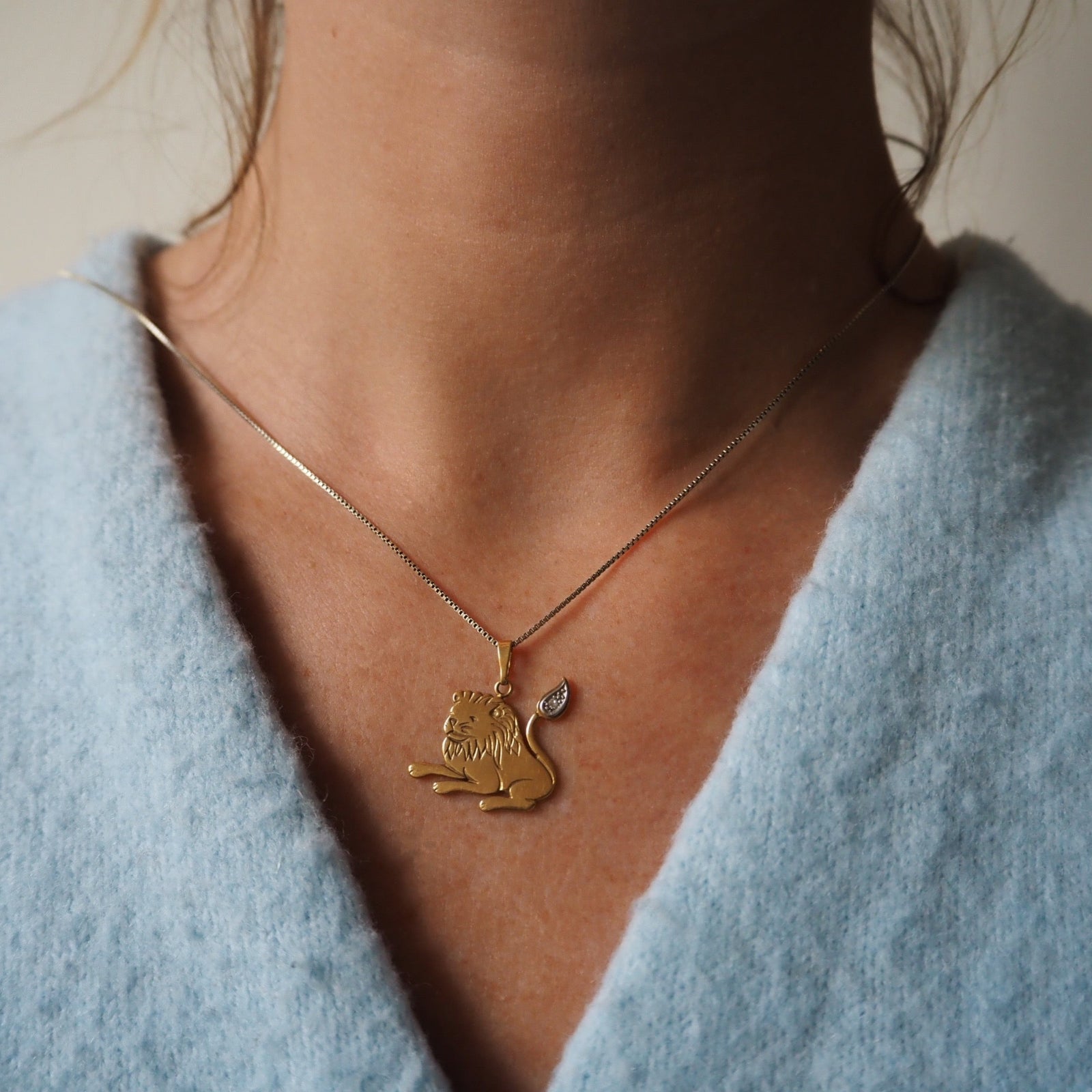 Ketting met leeuw hanger