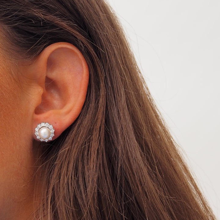 Oorbellen met parels en diamanten