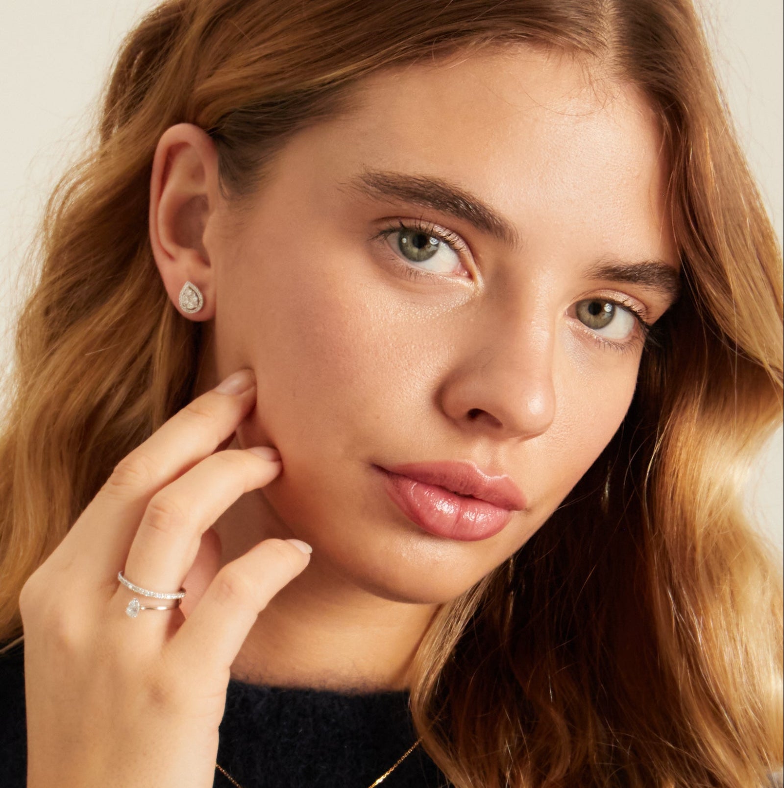 Peervormige oorbellen diamant