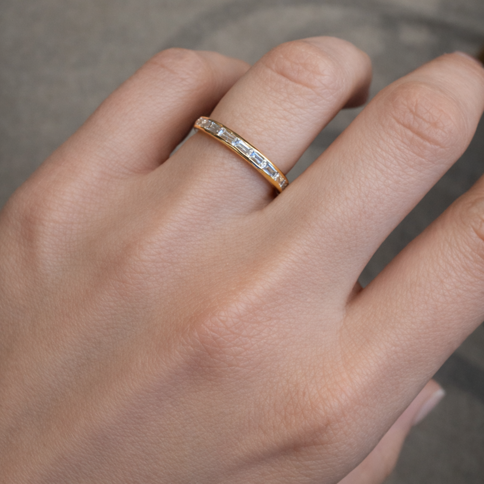 Ring met horizontale baguette diamanten