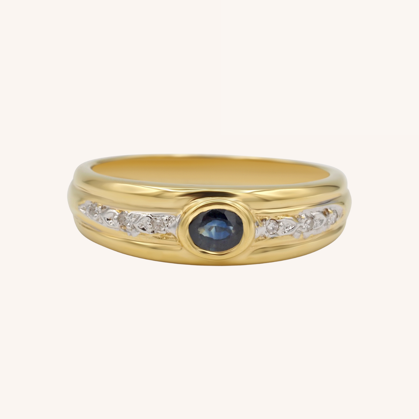 Eternal diamonds sapphire ring