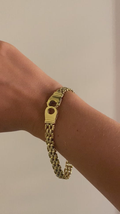 Lock golden bracelet