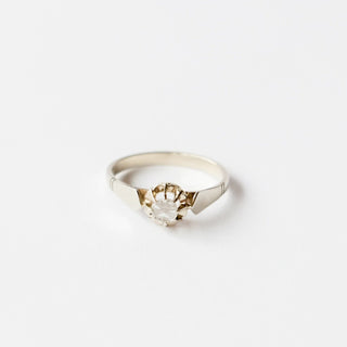 Diamond flower ring - La Trouvaille