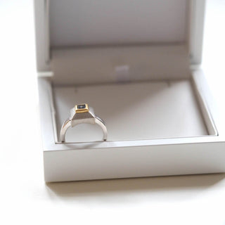 Square topaas ring - La Trouvaille